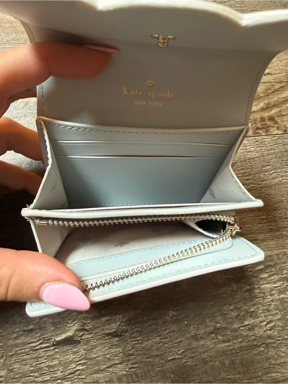 kate spade compact scalloped